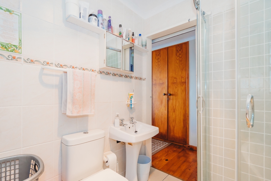 5 Bedroom Property for Sale in Herolds Bay Western Cape